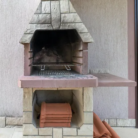 Apartment Ilija Njavro - One Bedroom With Balcony *