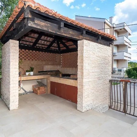 Apartment Ilija Njavro - One Bedroom With Balcony Jadranovo