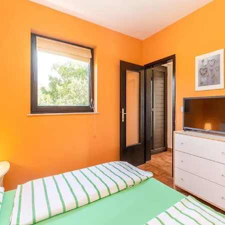 Ilija Njavro - One Bedroom With Balcony Jadranovo