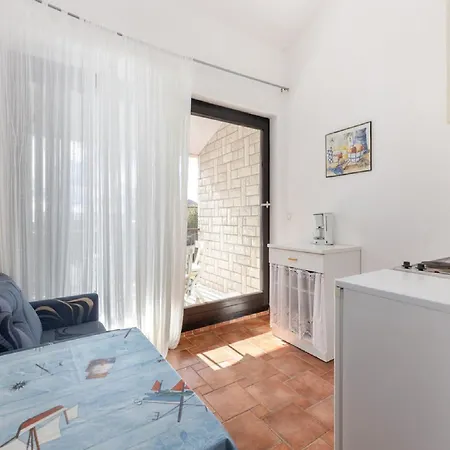 Ilija Njavro - One Bedroom With Balcony