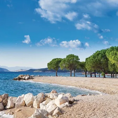 Ilija Njavro - One Bedroom With Balcony * יאדראנובו